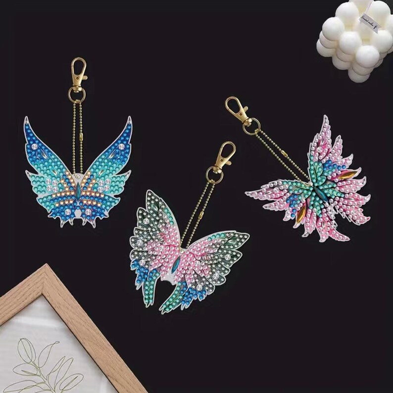 Decorate 6 Stunning Butterfly Keychains/Ornaments Yourself, 5D Diamond Painting Kit, Includes Tools and Rhinestones