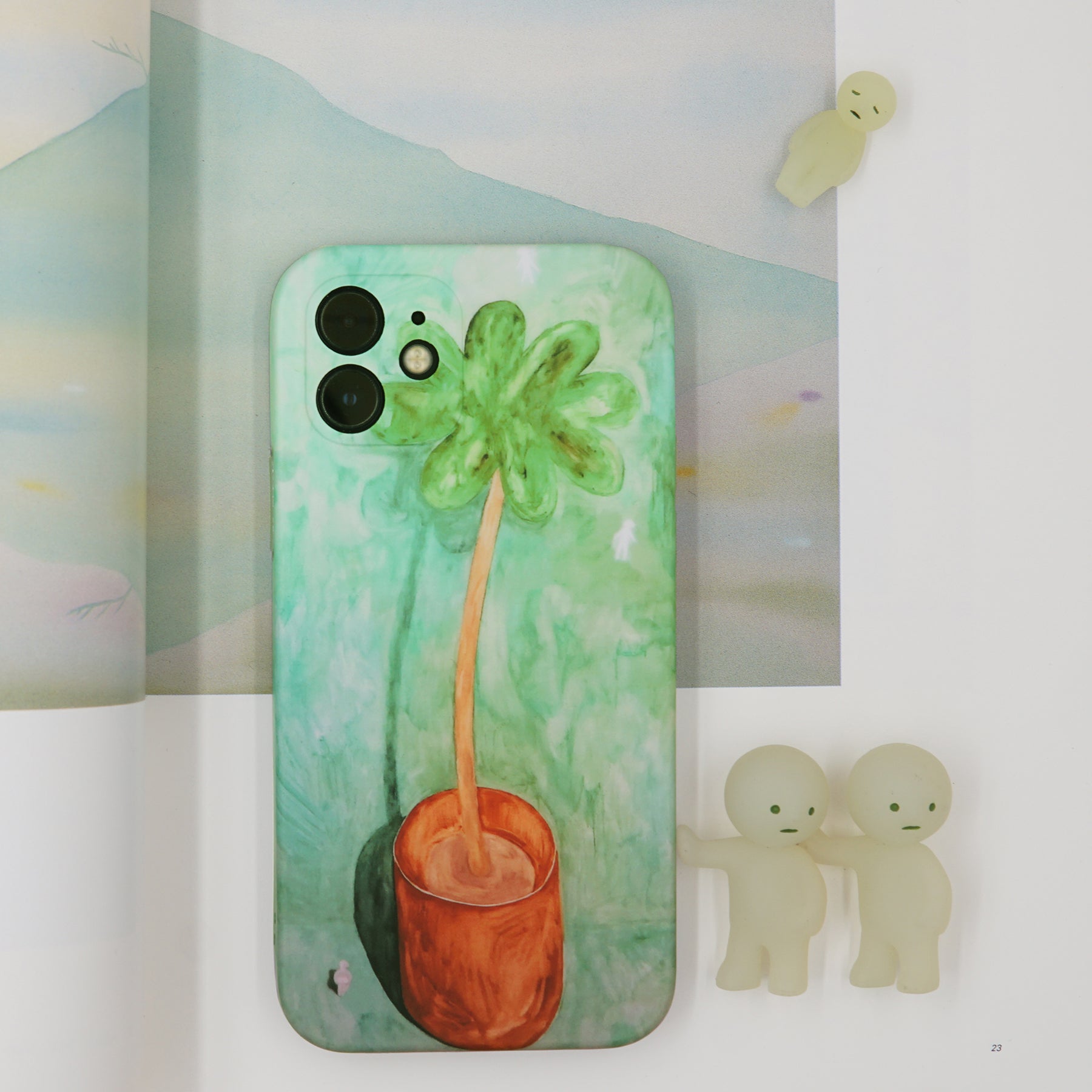 Doze moth like plants happy Apple phone case