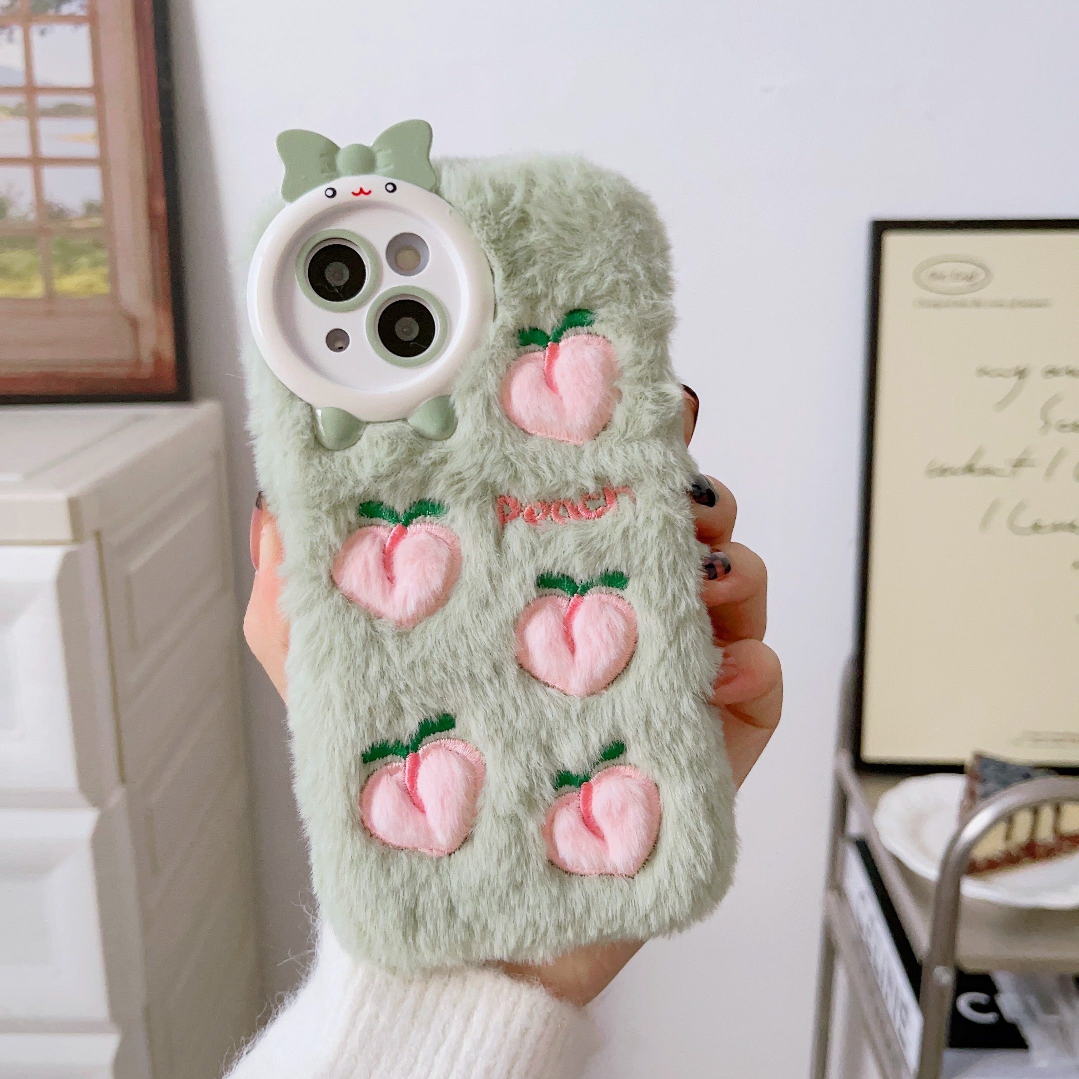 Cute Little Peach Warm And Anti Falling Plush Phone Case