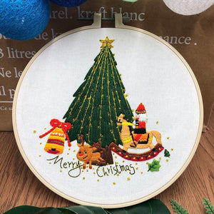 Christmas tree-embroidery ktclubs.com