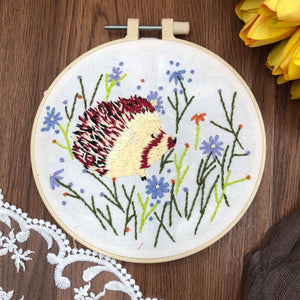 Cute little hedgehog-embroidery ktclubs.com