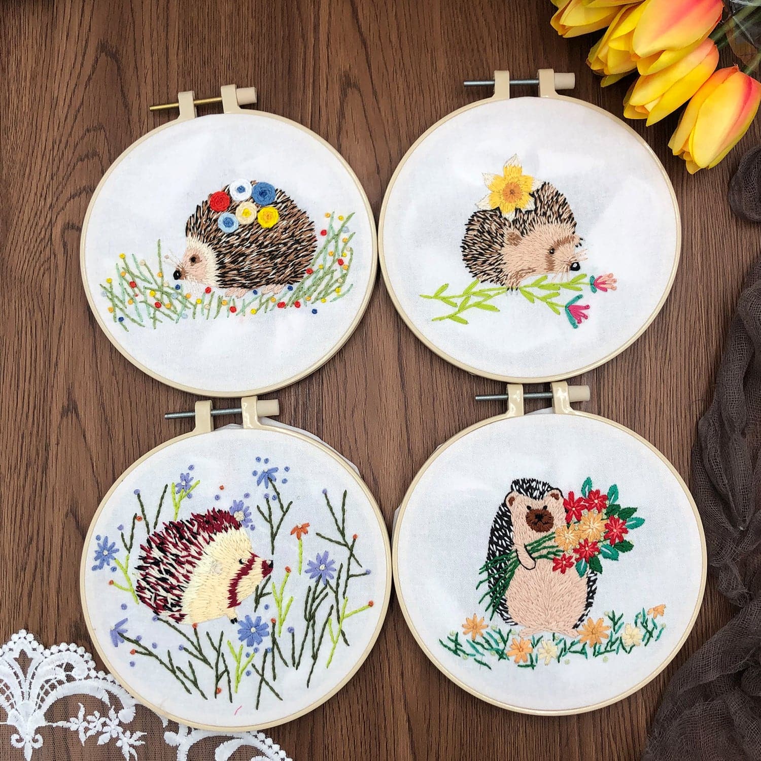 Cute little hedgehog-embroidery ktclubs.com