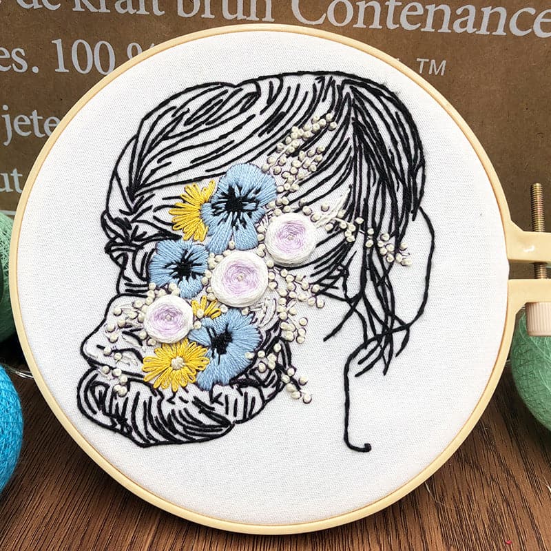 "Her Back" - Embroidery ktclubs.com