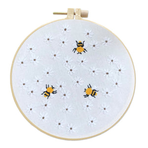 Insects and flowers - Embroidery ktclubs.com