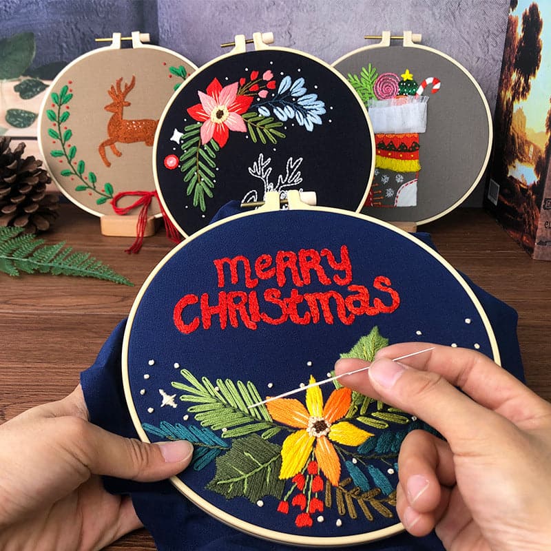 “Merry Christmas”-embroidery ktclubs.com