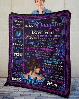 To my daughter - Never Forget That I Love You Mom To Daughter - I Love You Fleece Sherpa Blankets gifts Father And Mom for daughter blanket ktclubs.com