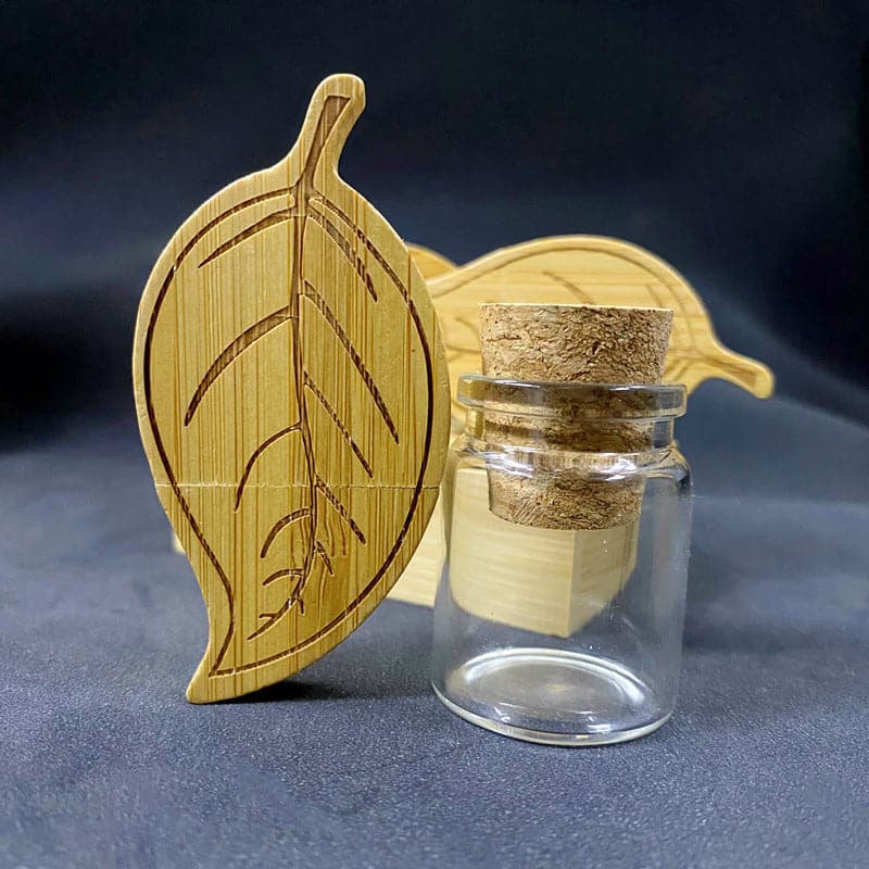 Wooden leaves-USB flash drive ktclubs.com