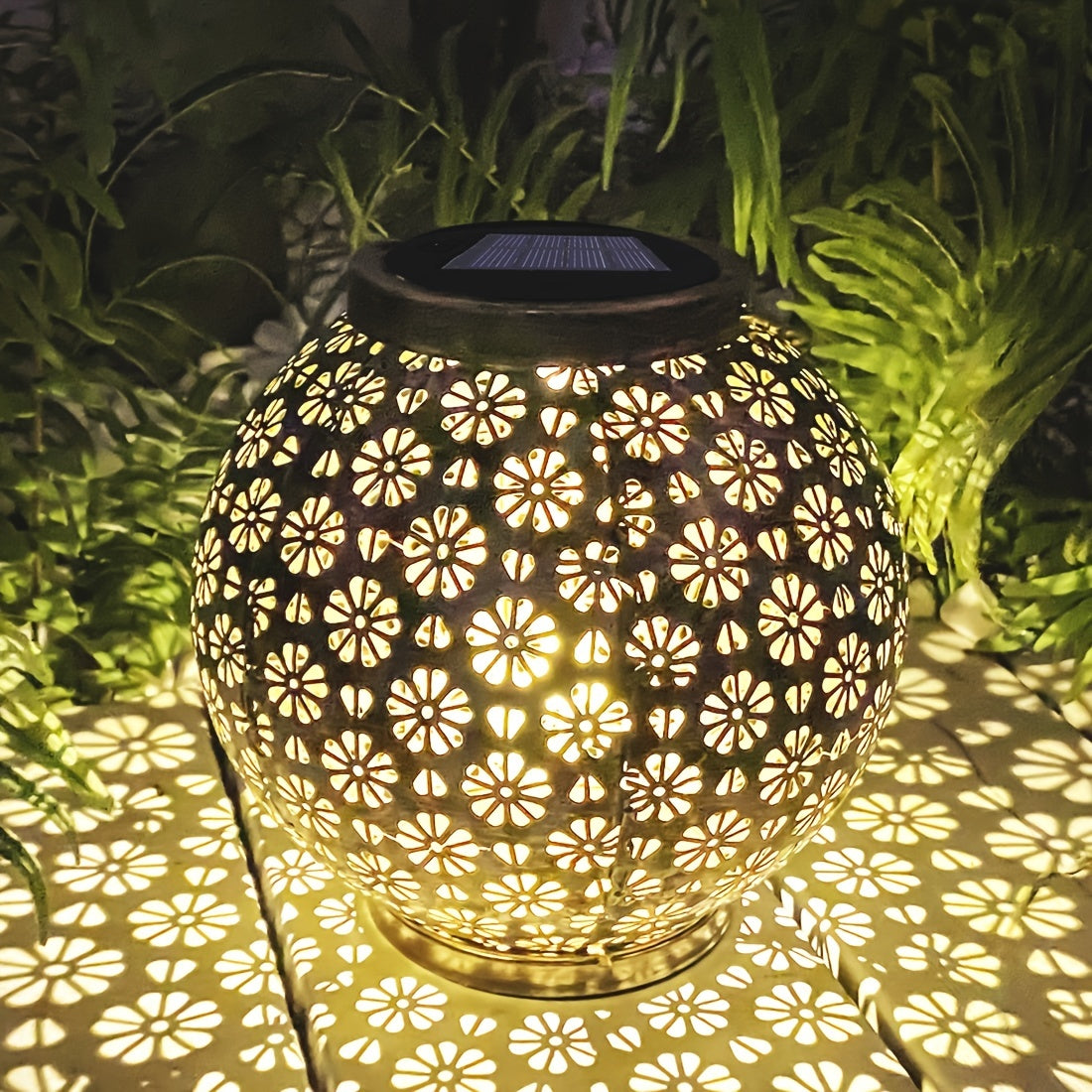 Solar Light - Outdoor Hanging LED Retro Metal Globe with Handle Warm White