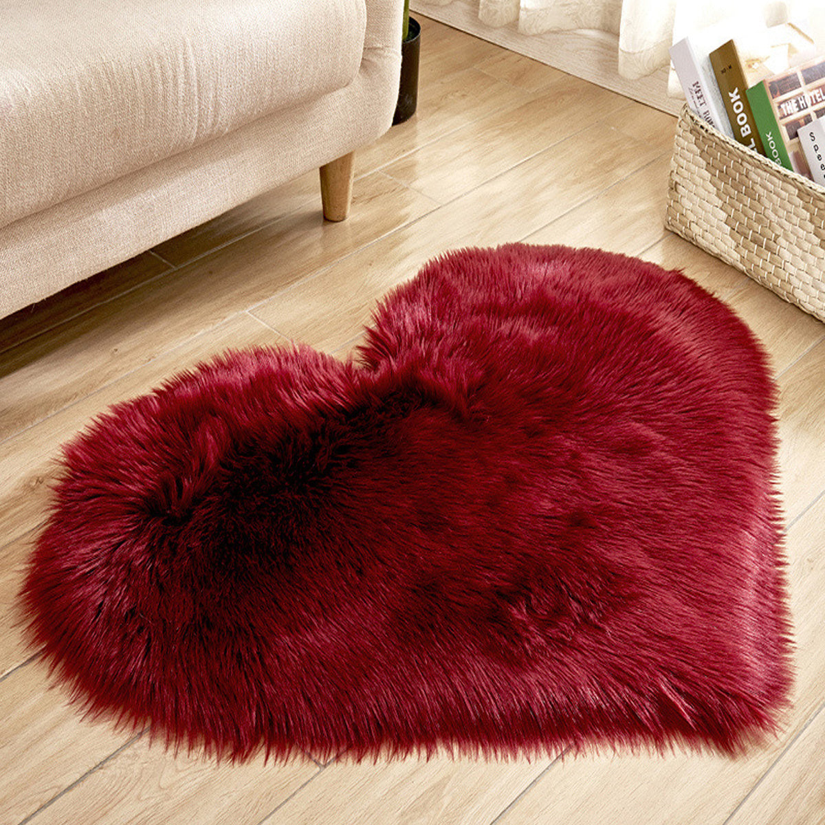 1pc Heart Shaped Area Rug, Plush Faux-Fur Carpet For Living Room & Bedroom, Home Decor Valentine's Day Decor 19.6in*23.6in/50cm*60cm