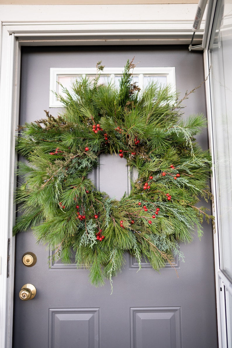 Natural Fresh-cut Christmas Wreath