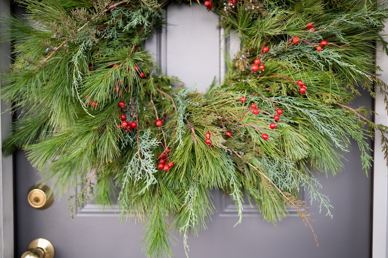 Natural Fresh-cut Christmas Wreath