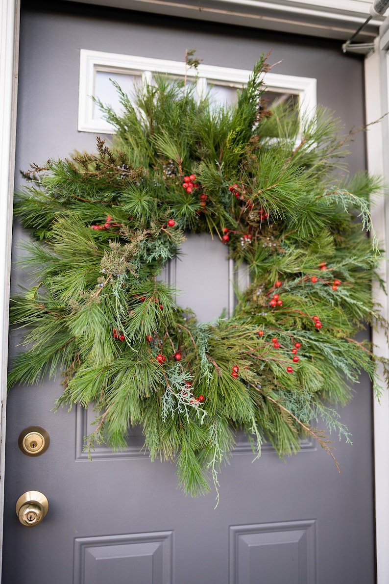 Natural Fresh-cut Christmas Wreath