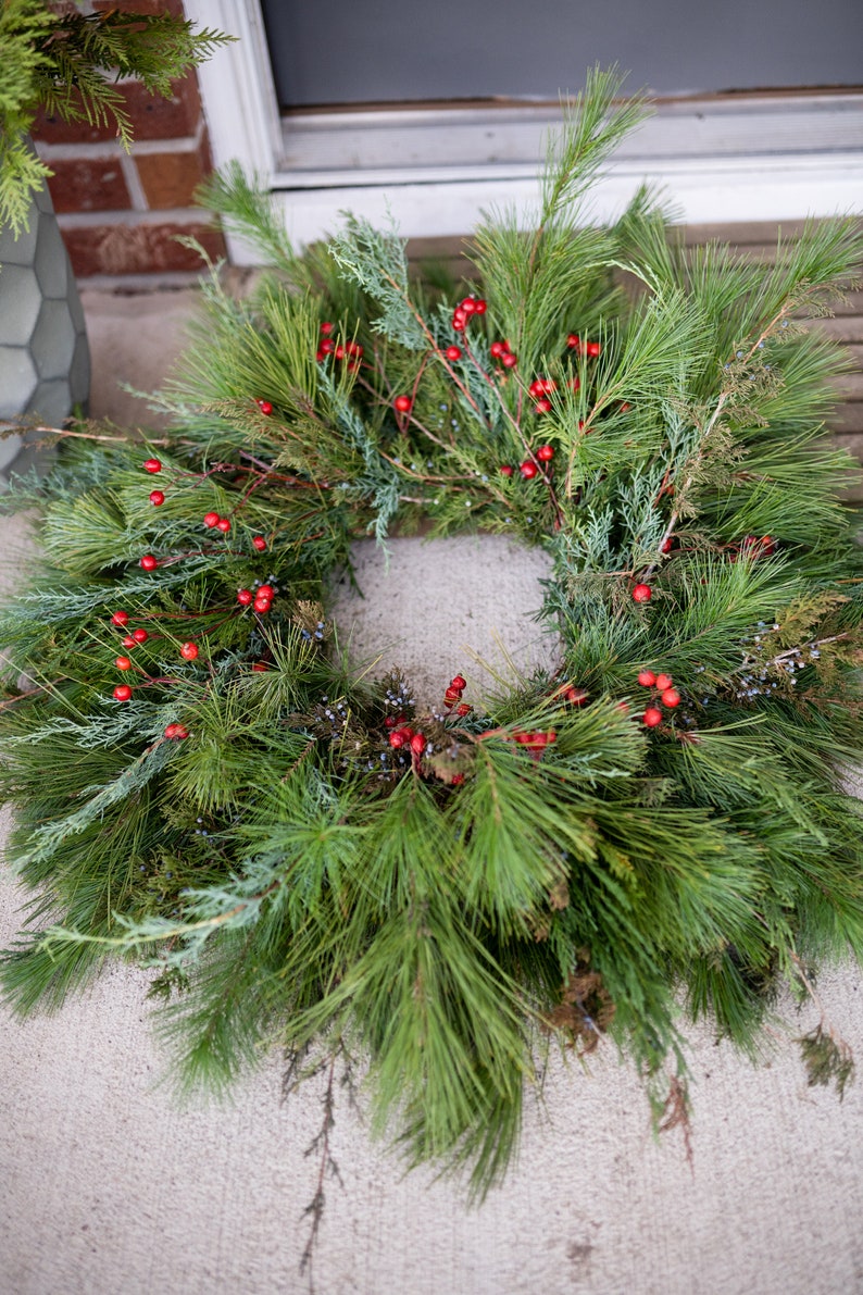 Natural Fresh-cut Christmas Wreath