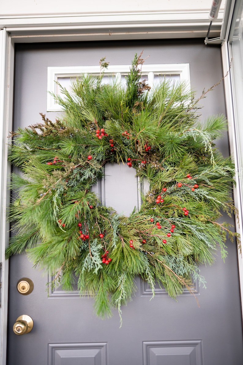 Natural Fresh-cut Christmas Wreath